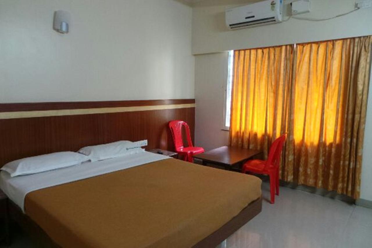 Mlc Gateway Deluxe Inn Bangalore Exterior foto