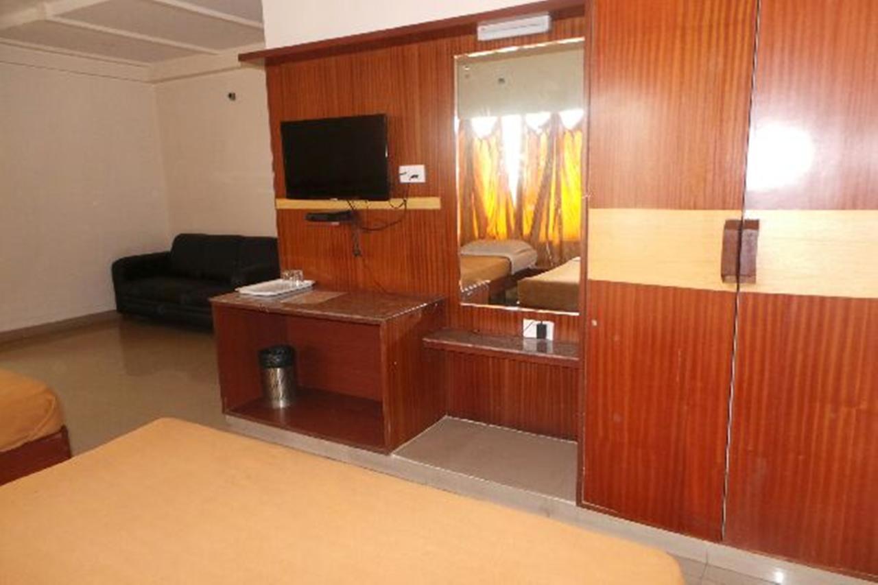 Mlc Gateway Deluxe Inn Bangalore Exterior foto