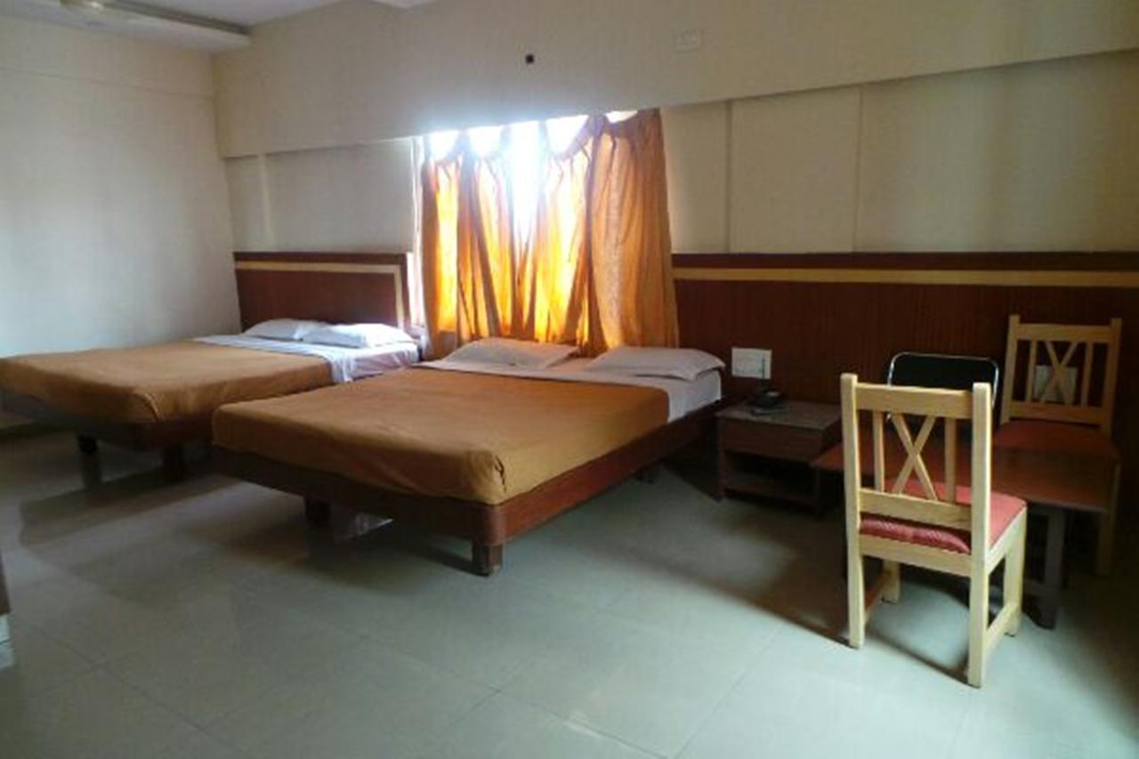 Mlc Gateway Deluxe Inn Bangalore Exterior foto